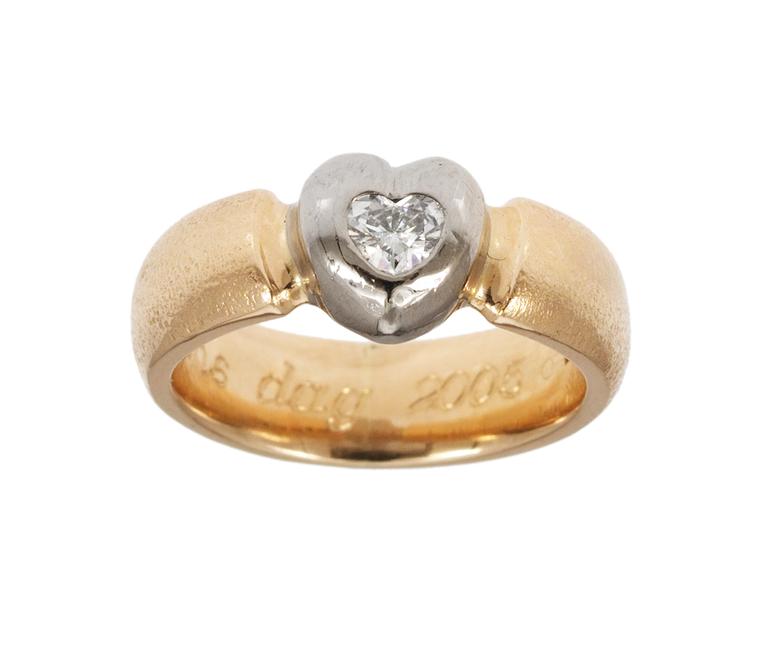 RING, set with heart shaped diamond, app. 0.30 cts.