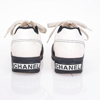 SKOR, Chanel.