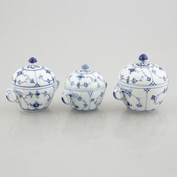 A tureen with cover and three sugar boxes with covers, "Blue Fluted"/"Musselmalet", Royal Copenhagen.