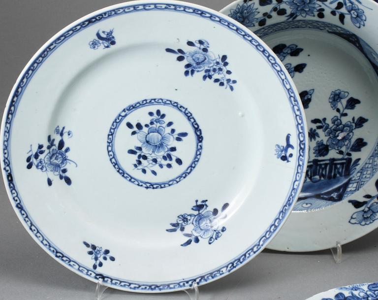PARTI PORSLIN, 7 delar, mestadels Kina 1700-tal samt 1900-tal.