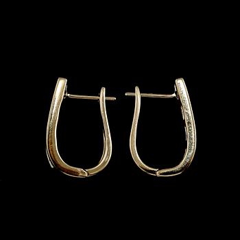 ÖRHÄNGEN, 14K guld med prinsesslipade diamanter, ca 1.50 ct. Vikt 5,4 g.