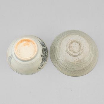 Two Chinese porcelain bowls, probably Ming.