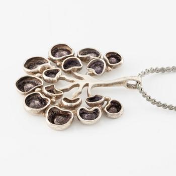 Eric Robbert, pendant and bracelet, silver and enamel.