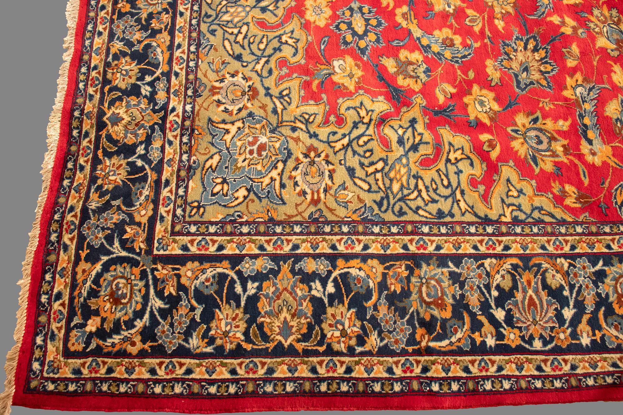 A CARPET, Najafabad, Signerad Enteshari, ca 470 x 338 cm.