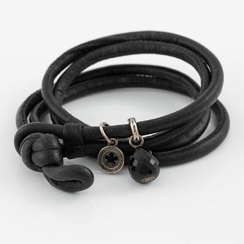 Charlotte Lynggaard, Ole Lynggaard, leather strap with charm, "Sweet drops", silver with small brilliant-cut diamonds.