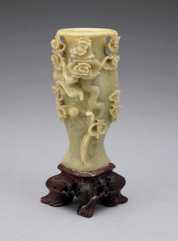 VAS, soapstone, 1900-tal.