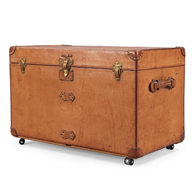 LOUIS VUITON, trunk, around 1900.