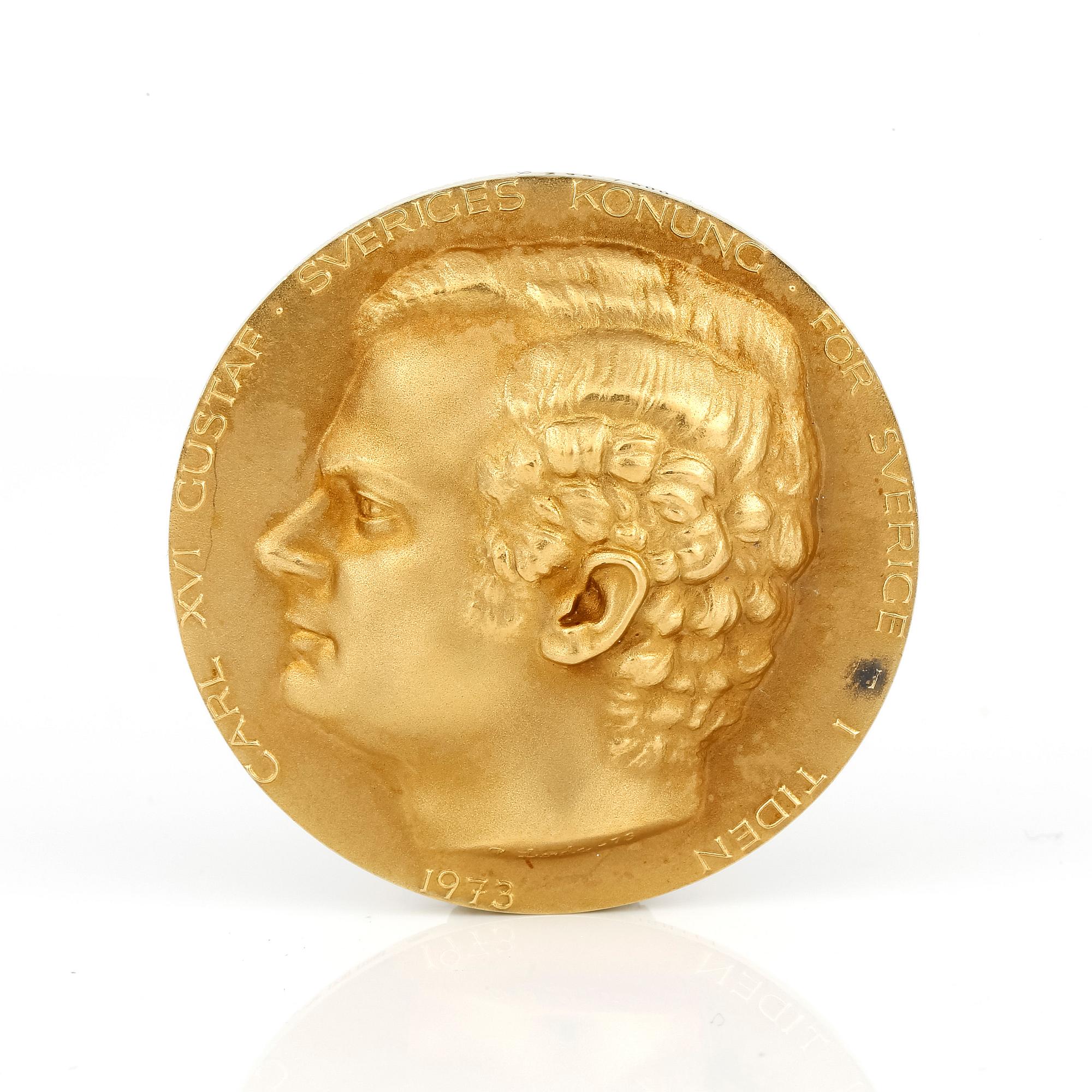 MEDALJ, 18 k guld Carl XVI Gustav, 1973. Vikt ca 70 g.