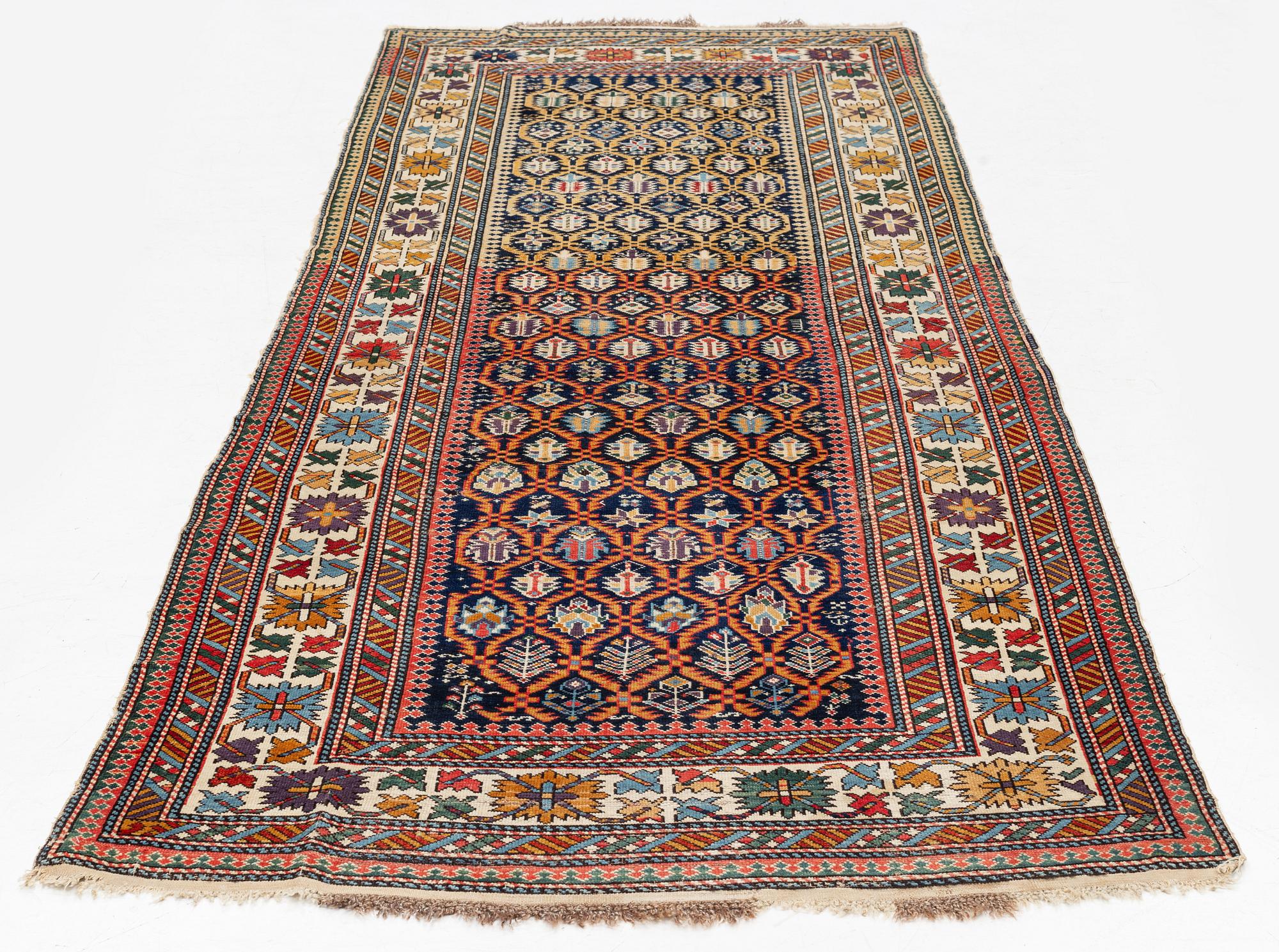 Gallerimatta, Shirvan, antik, ca 313 x 116 cm.