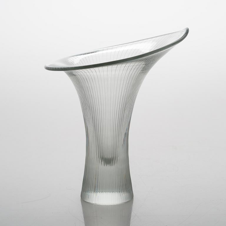 Tapio Wirkkala, A 'Kantarelli' glass vase, signed Tapio Wirkkala Iittala -55.