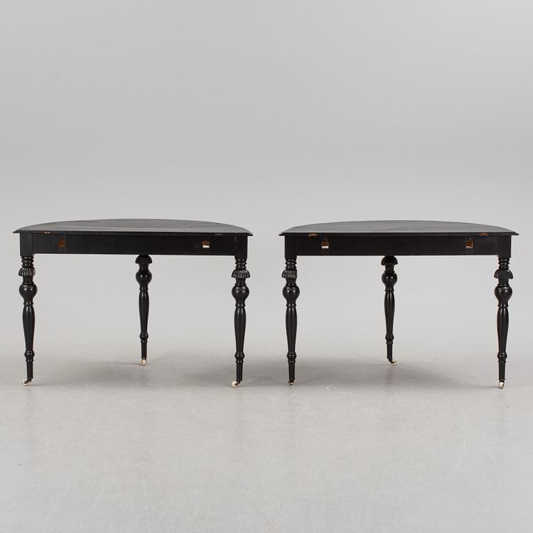 A mid 19th century dinner table.