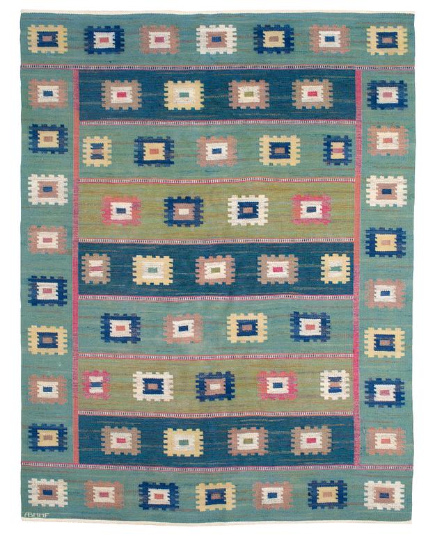 CARPET. "Grön äng". Flat weave. 258 x 197 cm. Signed AB MMF.