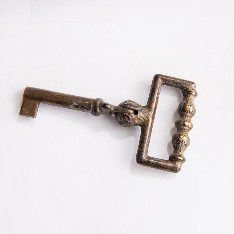 Vitrinskåp 1900-talets första hälft.