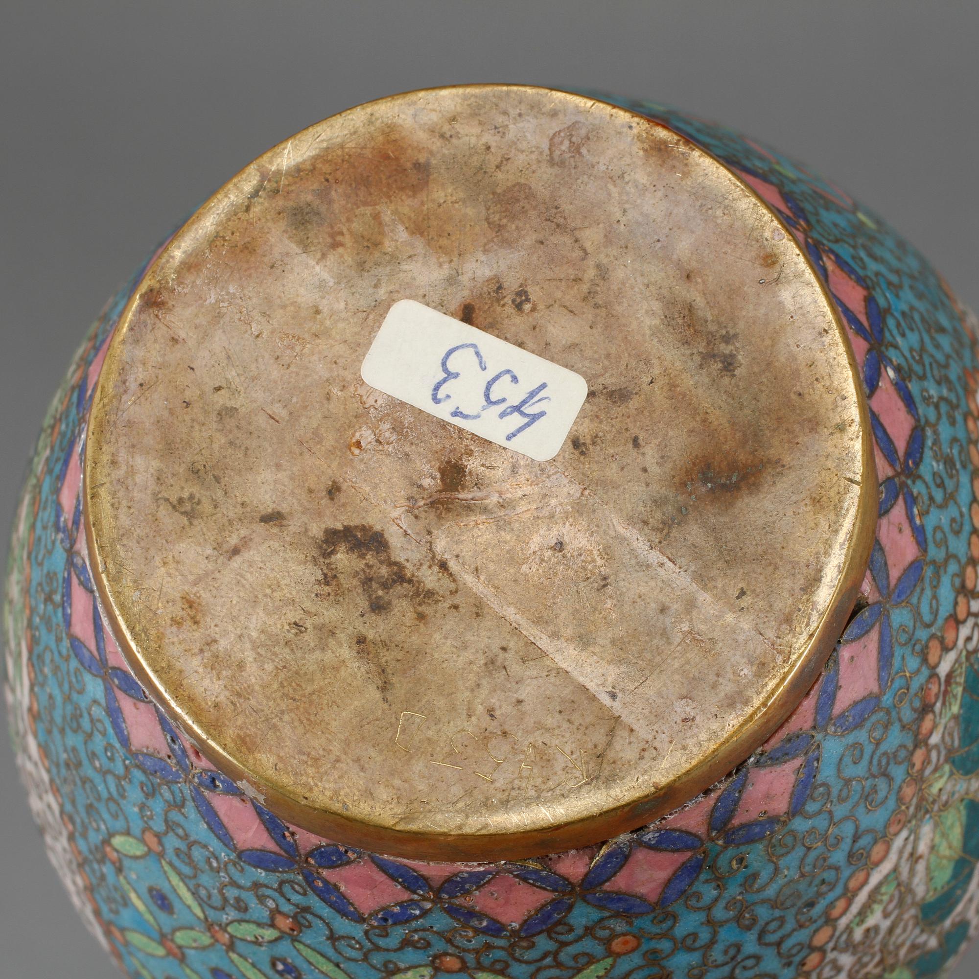 VAS samt KANNA, cloisonné, 1800-talets slut/1900-talets början.