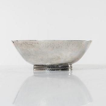 Eric Löfman, Bowl, silver, MEMA, 2002.