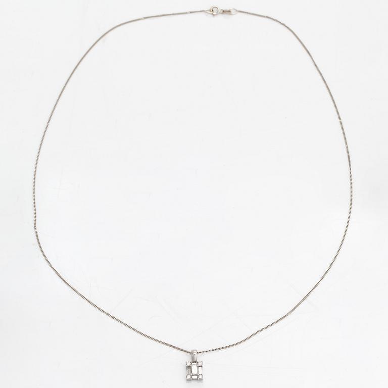 Kaulakoru, 18K valkokultaa ja timantteja n. 0.56 ct yht.