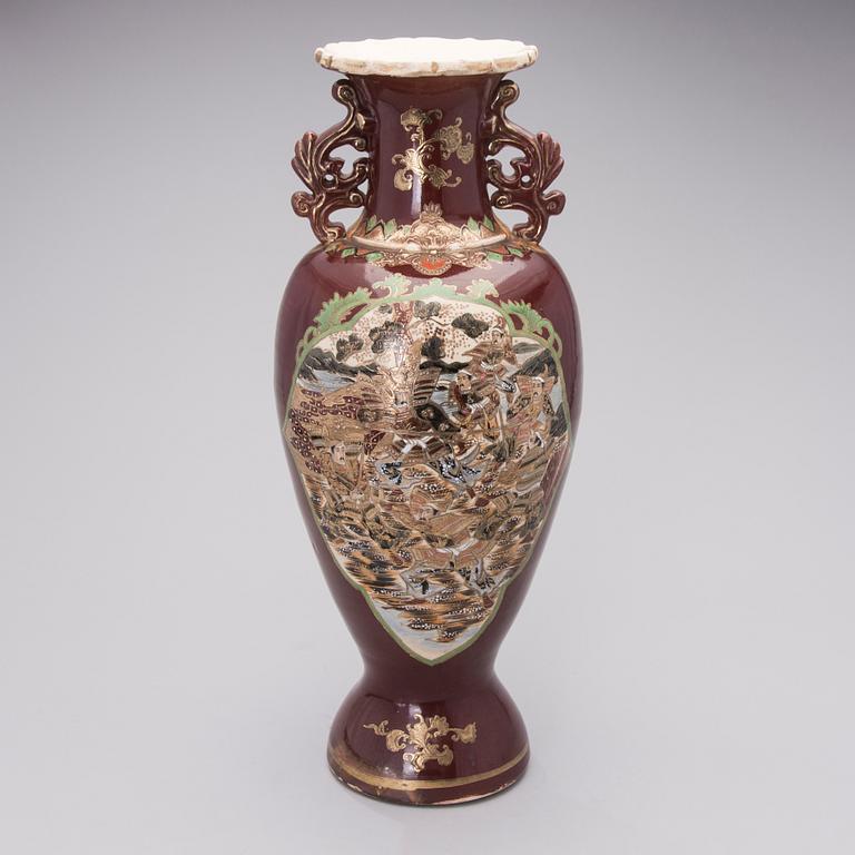 An early 20th century Japanese "Satsuma" floor vase.