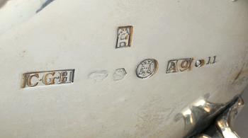 KAFFESERVIS, 3 delar, silver, rokokostil, CG Hallberg, Stockholm 1950-51. Tot ca 1330 gram.