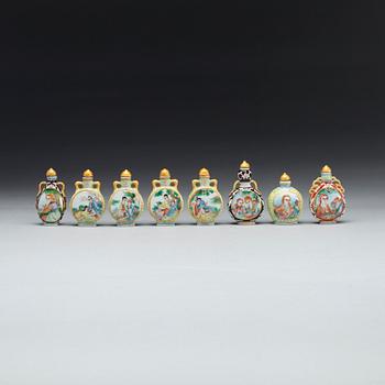 SNUSFLASKOR, 8 st, porslin, Kina, 1900-talets senare hälft.