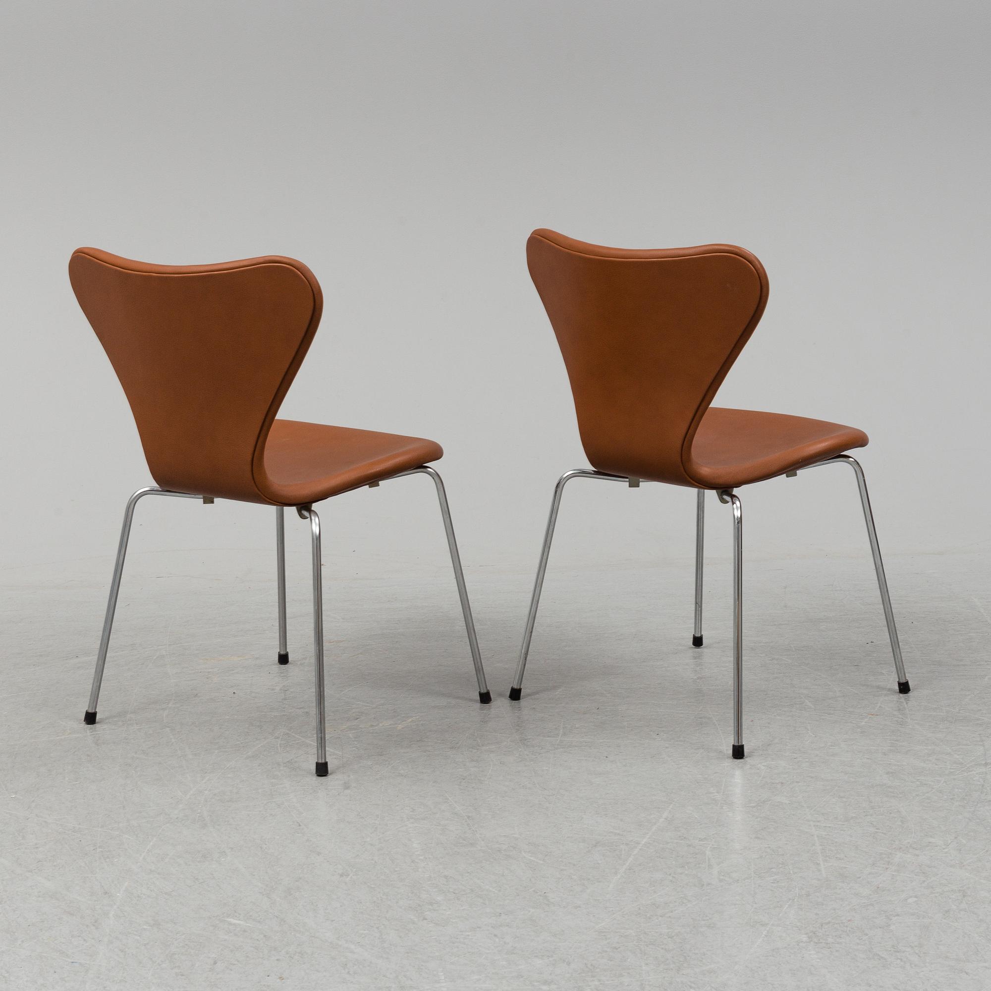 ARNE JACOBSEN, six leather 'Series 7' chairs, Fritz Hansen, Denmark.