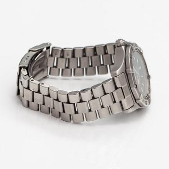 Tag Heuer, Professional, 200m, wristwatch, 33 mm.