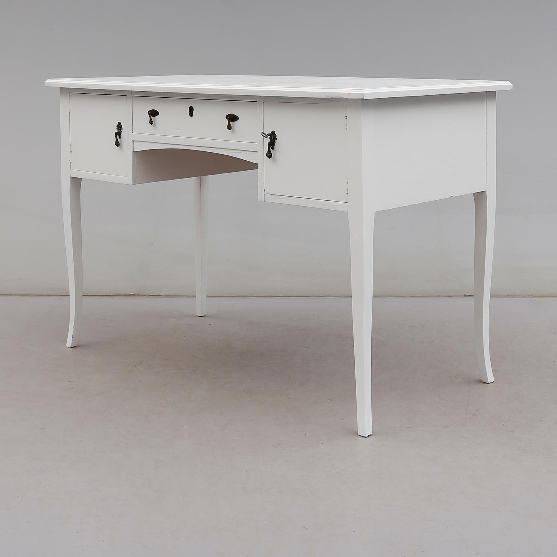 SKRIVBORD, 1900-talets första hälft.