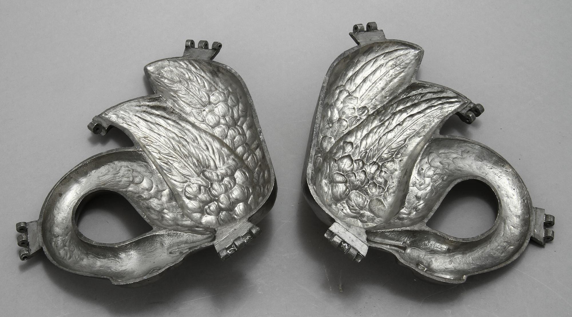 MARSIPANFORMAR, 2 st, omkring sekelskiftet 1800/1900.