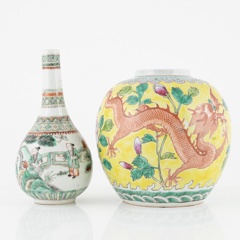 A Chinese jar and a vase, 20th century.