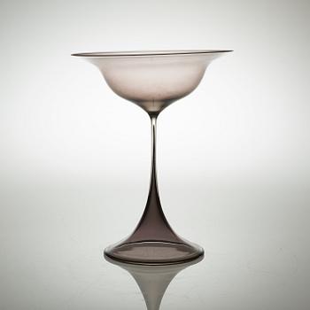 A Nils Landberg glass goblet, Orrefors.