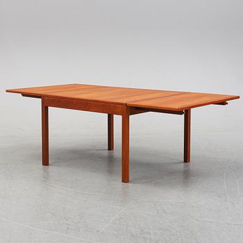 Børge Mogensen, a model 5362 coffee table for Fredericia Stolefabrik, Denmark.