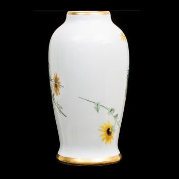 URNA, porslin. Rosenthal. Monogramsignerad  B.P 1911.