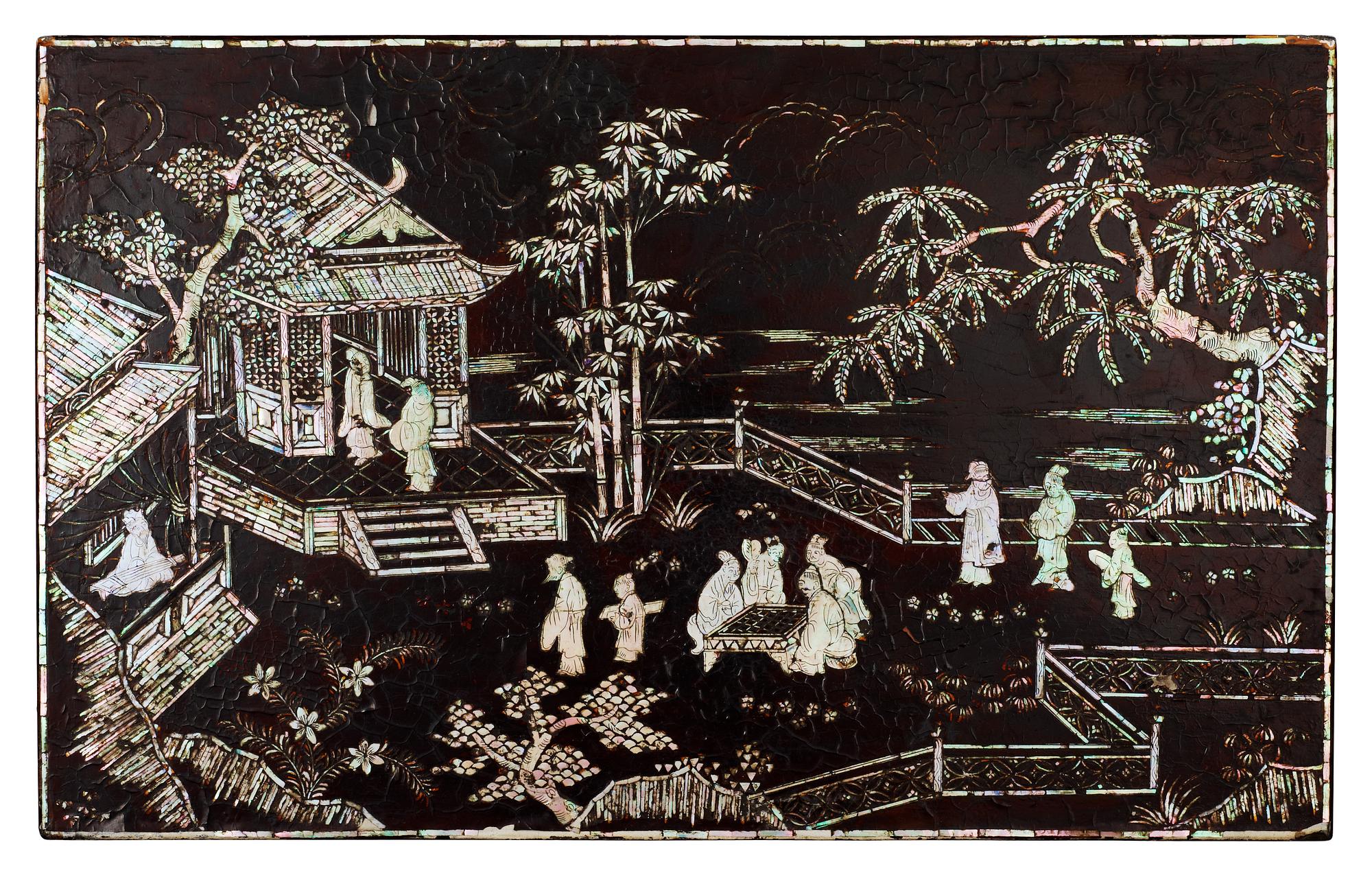 A mother-of-pearl inlayed lacquered plaque, Qing dynasty, 17/18th Century.