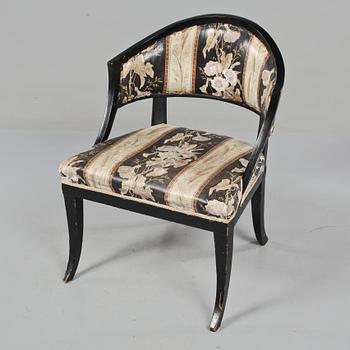 BALJFÅTÖLJ, sengustaviansk, 1800-talets första hälft.