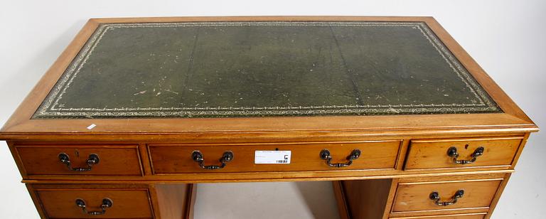 SKRIVBORD, engelsk stil.