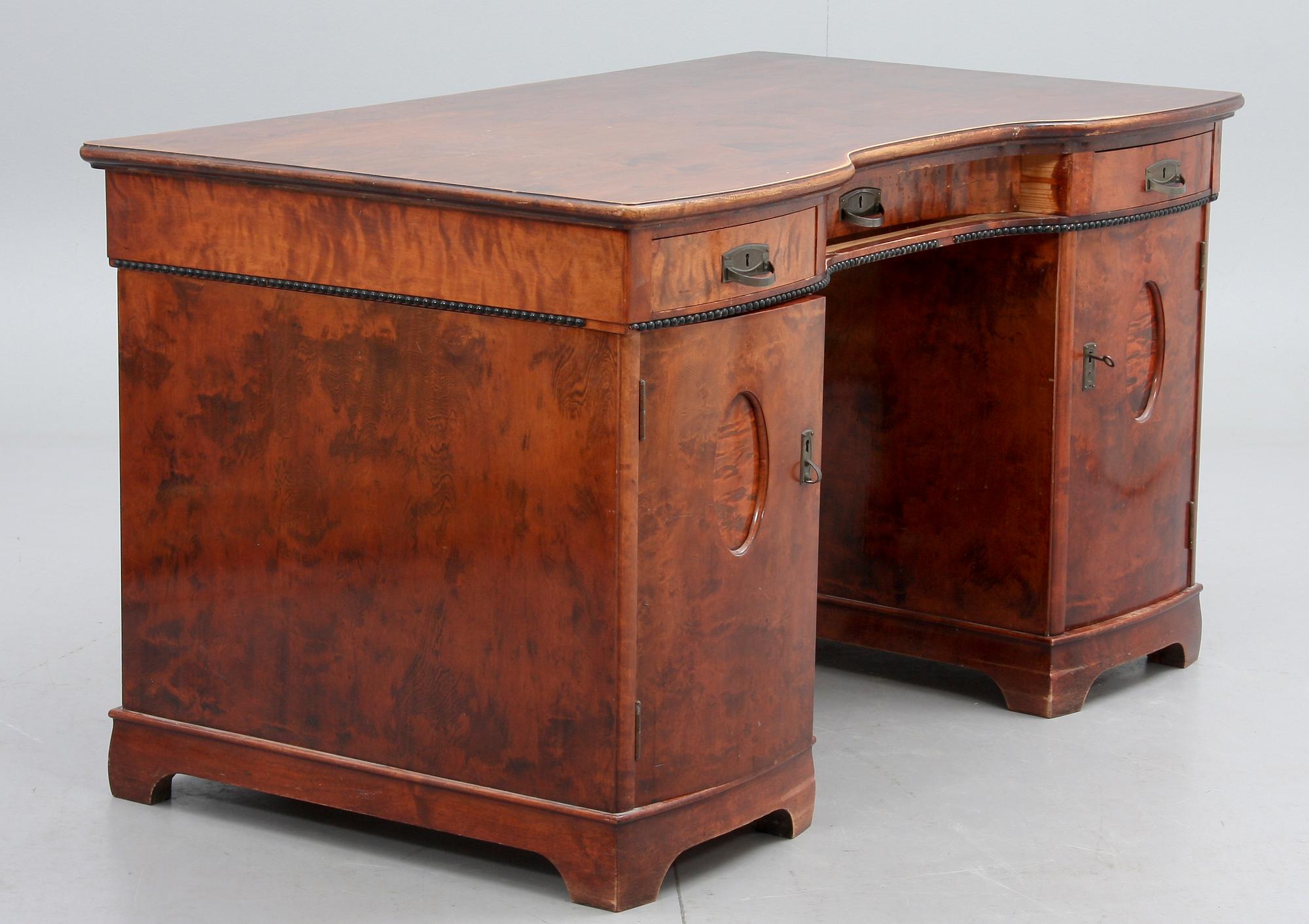 SKRIVBORD, 1800/1900-tal.