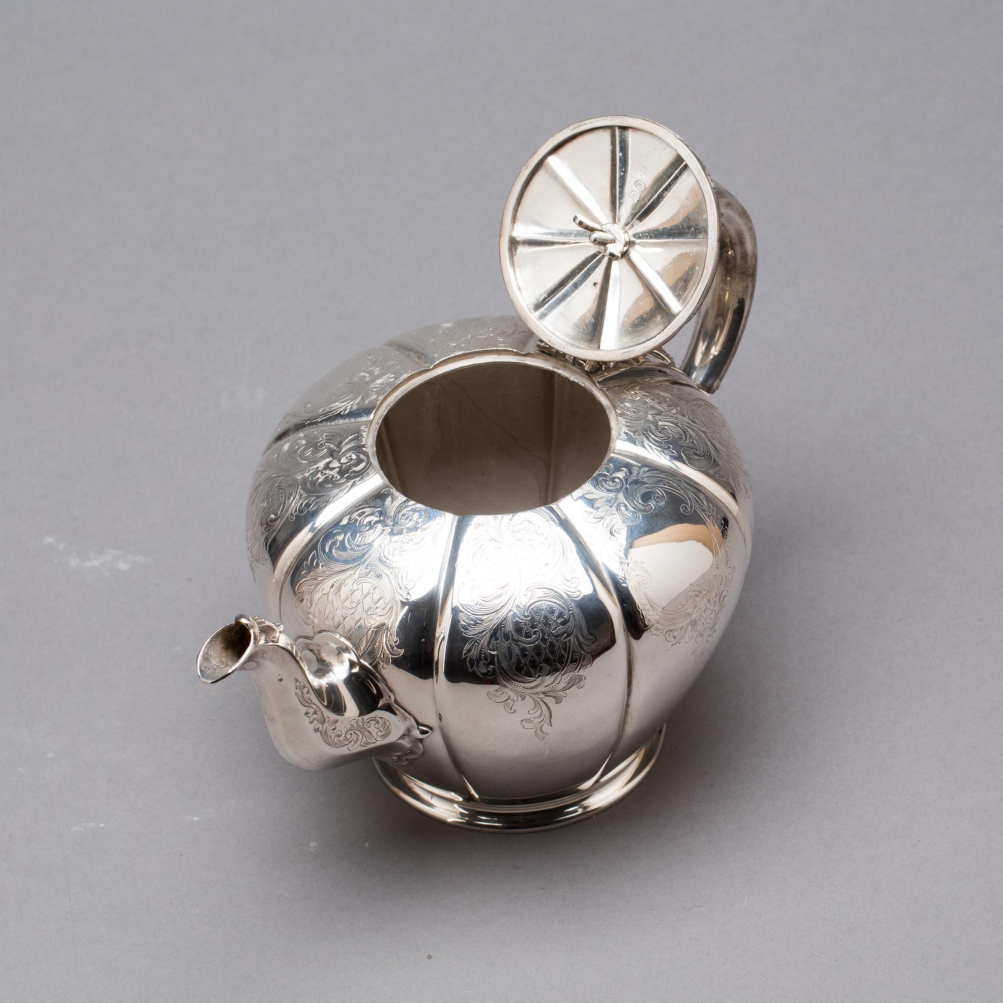 TEKANNA, silver, England.