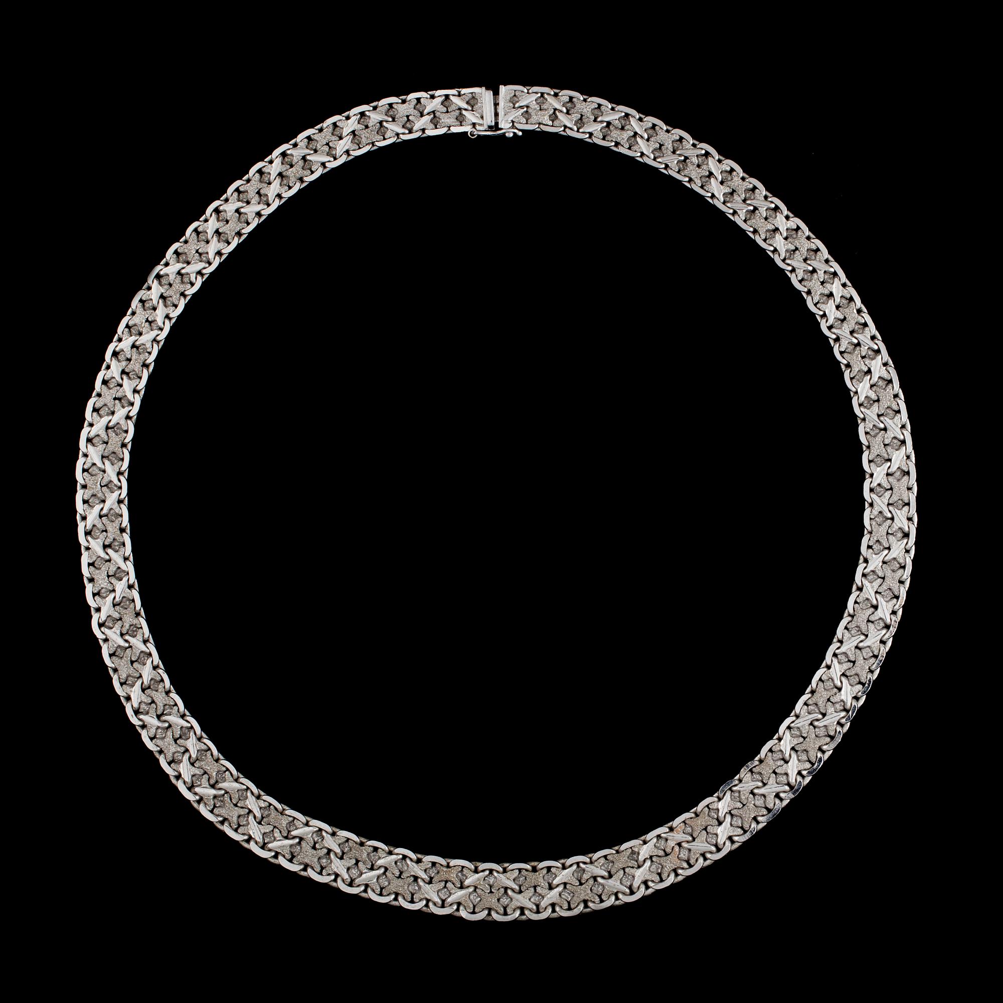 HALSSMYCKE, 14K vitguld. Vikt ca 55,0 g.