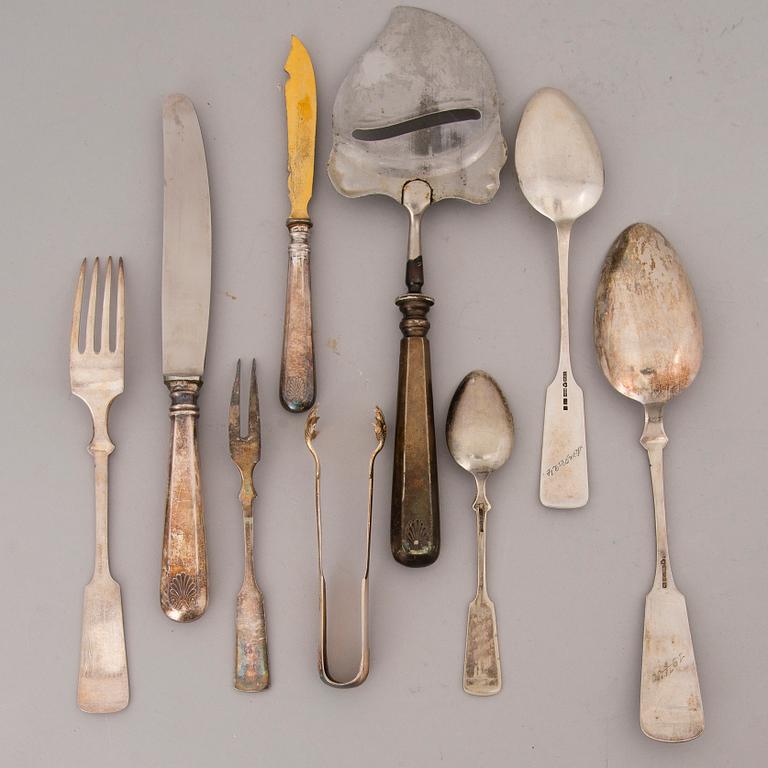 BESTICK, silver och nysilver 23 + 25 delar, "Musslan", finska stämplar, 1923-1955.