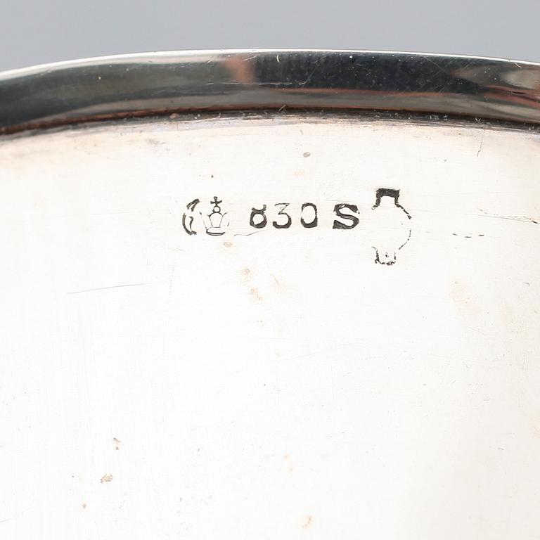 JAKTBÄGARE, silver, Tyskland, 1900-talets första hälft. Vikt ca 367 g.