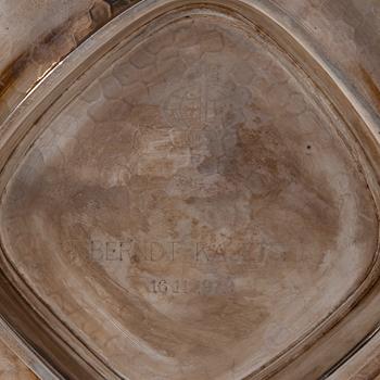 SKÅL, silver, Auran Kultaseppä, Åbo 1979. Vikt 193 g.