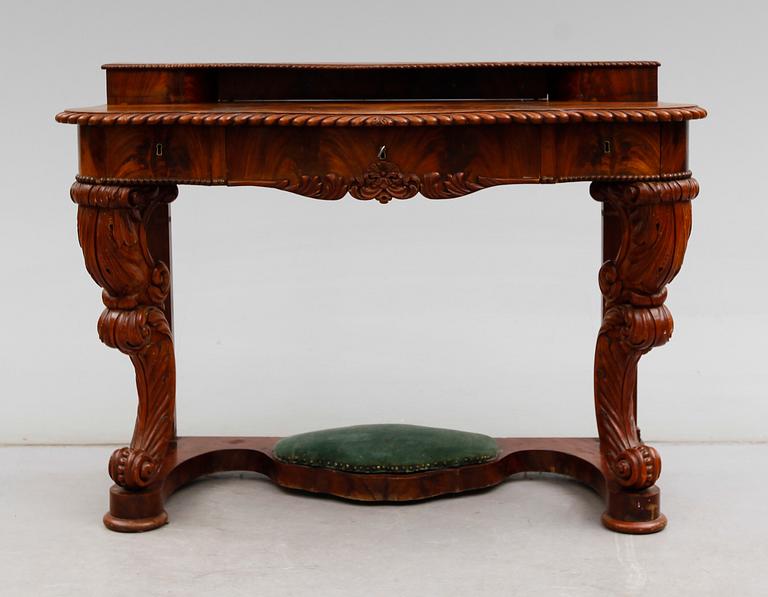 DAMSKRIVBORD, senempire, 1800-talets mitt.