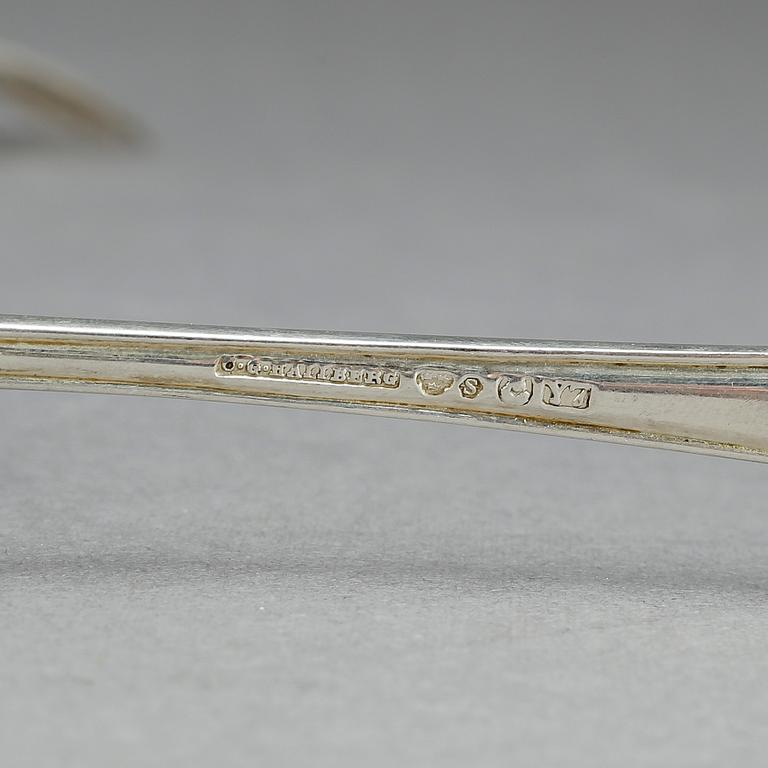 FISKBESTICK, 12 delar, silver, C.G Hallberg, Stockholm 1925. Ca 579 gram.