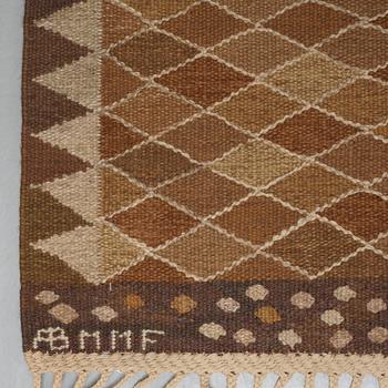 CARPET. "Josefina, brun". Flat weave. 475 x 380,5 cm. Signed AB MMF MR.