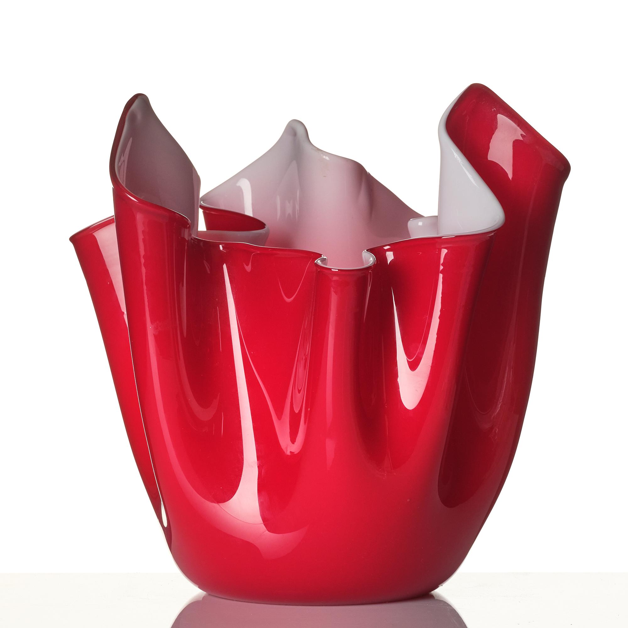 Fulvio Bianconi & Paolo Venini, a "Fazzoletto" bowl, Murano, Italy, mid-20th century.