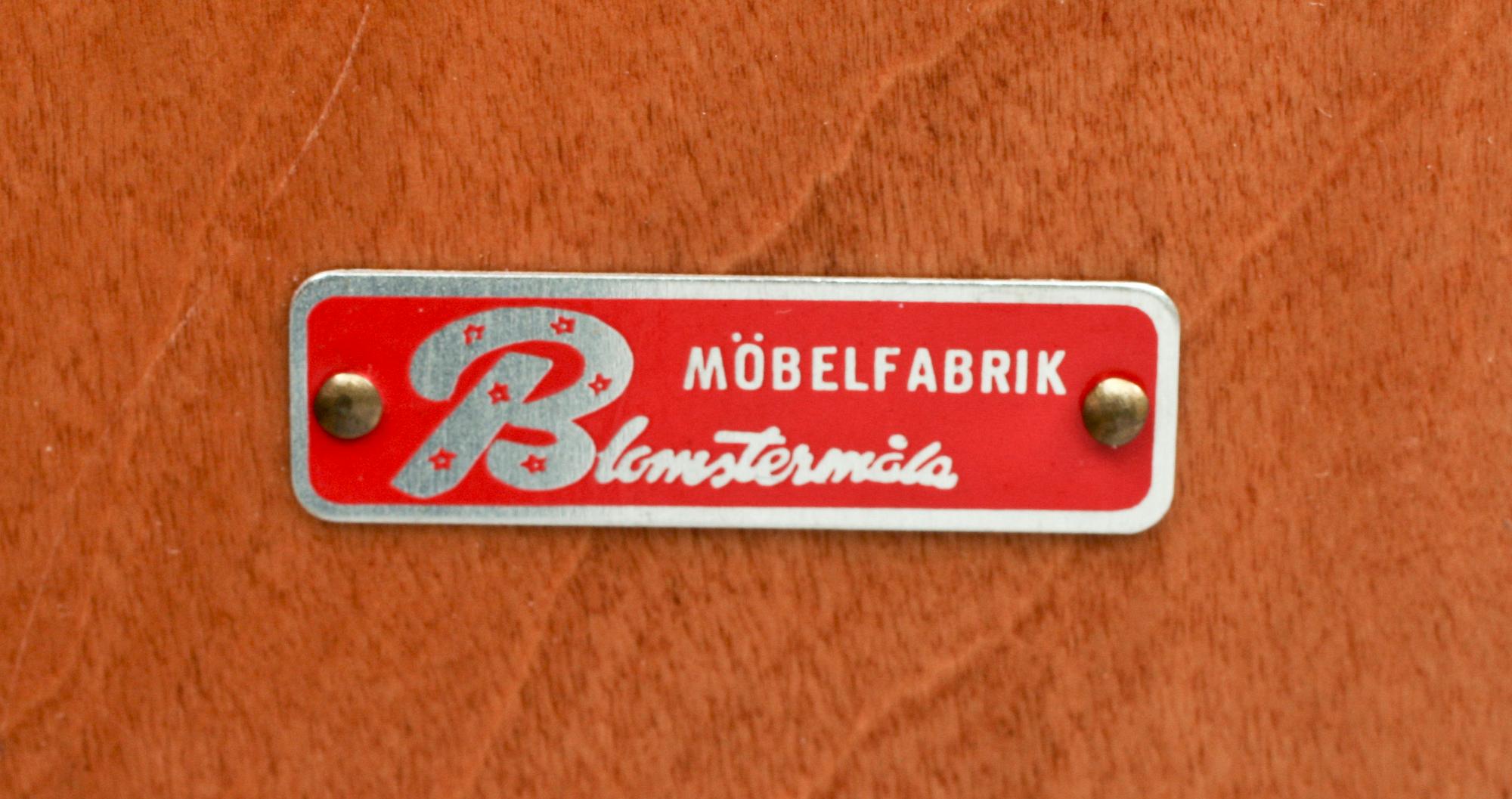 BOKHYLLA, Blomstermåla. 1950-tal.