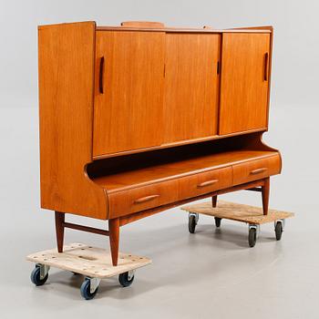 SIDEBOARD, 1900-talets mitt/tredje kvartal.