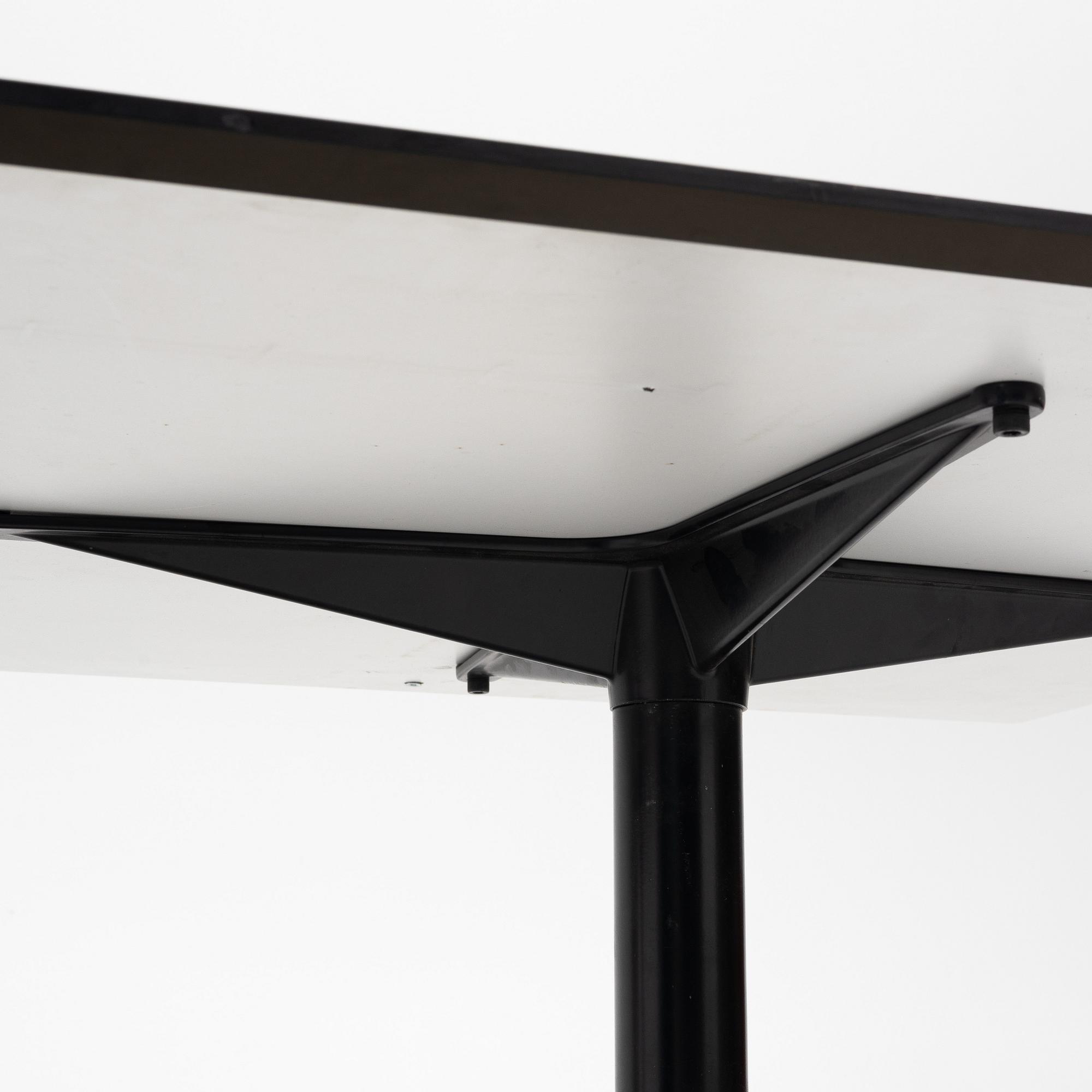 Charles & Ray Eames, Dining table, "Segmented Table", Vitra.