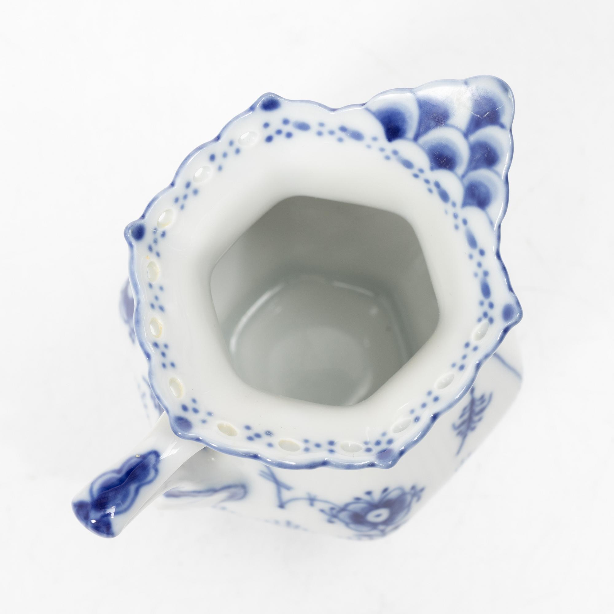 Royal Copenhagen, kaffeservis, 11 delar, porslin, "Musselmalet", mestadels helblonde, Danmark,