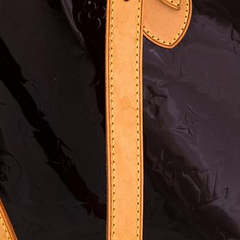 Louis Vuitton, 'Brentwood' bag.
