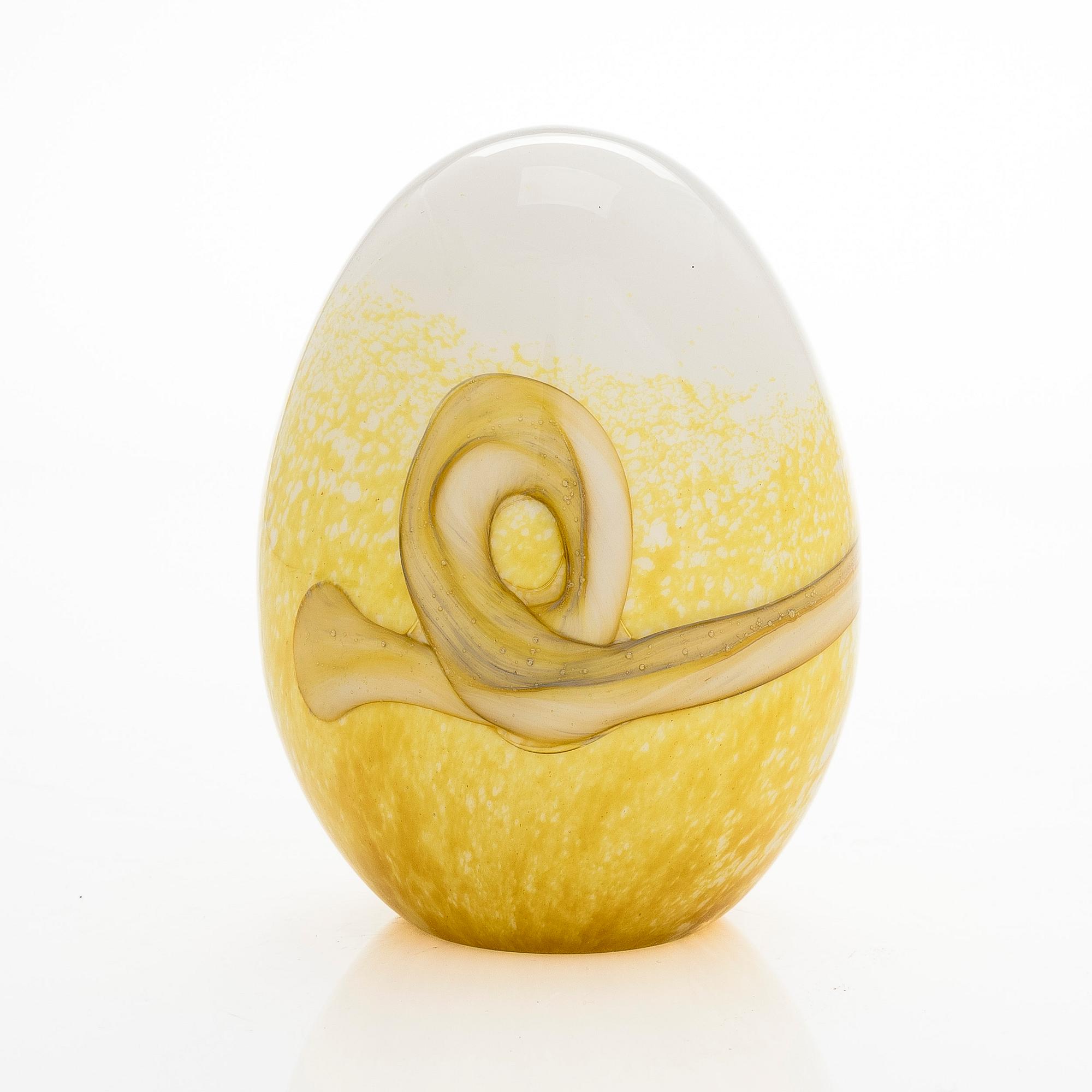 Oiva Toikka, a "Steller's Eider" glass bird and egg, signed O. Toikka Nuutajärvi 2006, the egg numbered 668/750.
